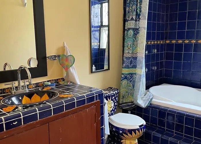 Urban Oasis Bed and breakfast 3*